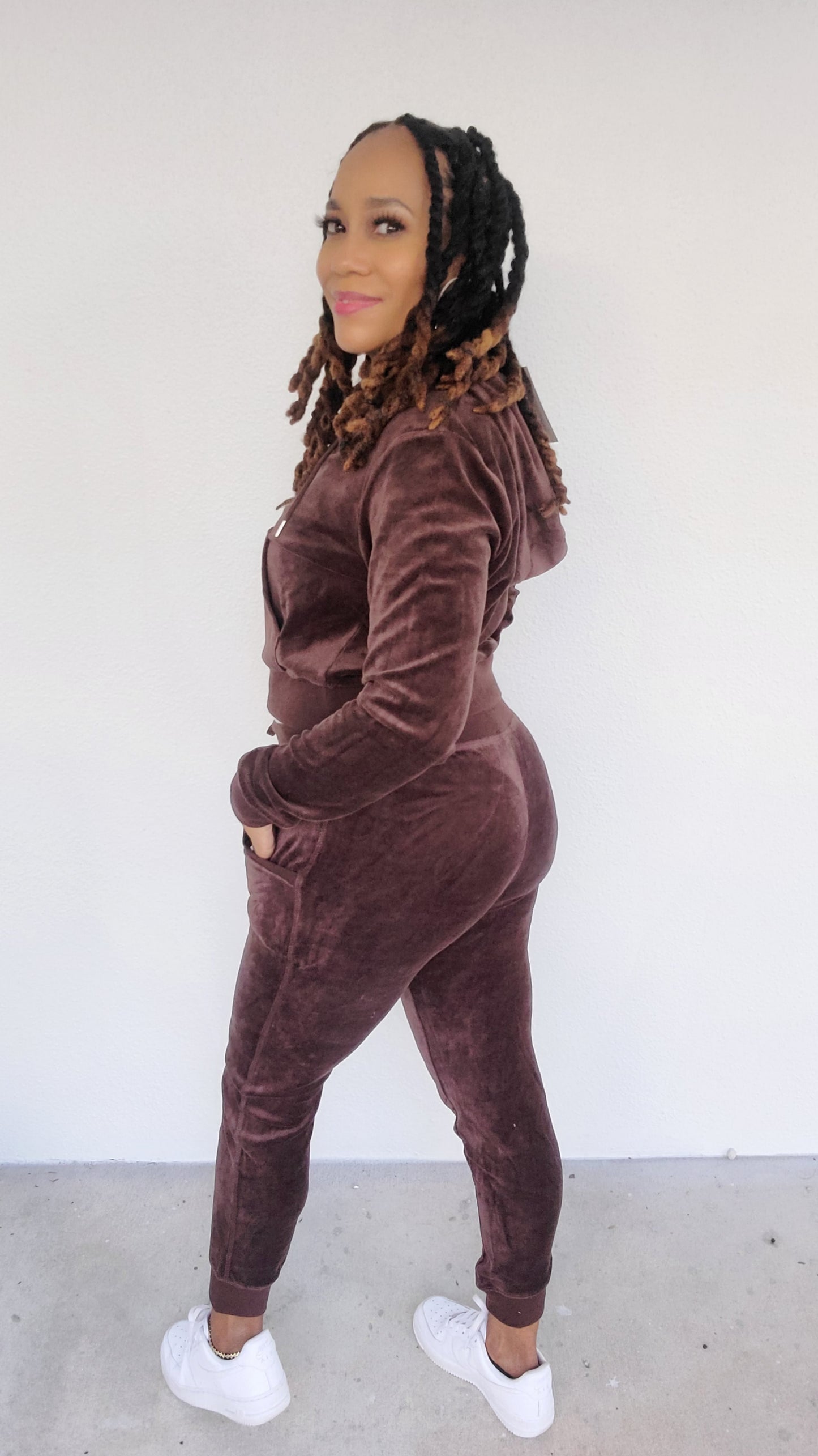 Cozy it Up Velour Jogger Set | Brown