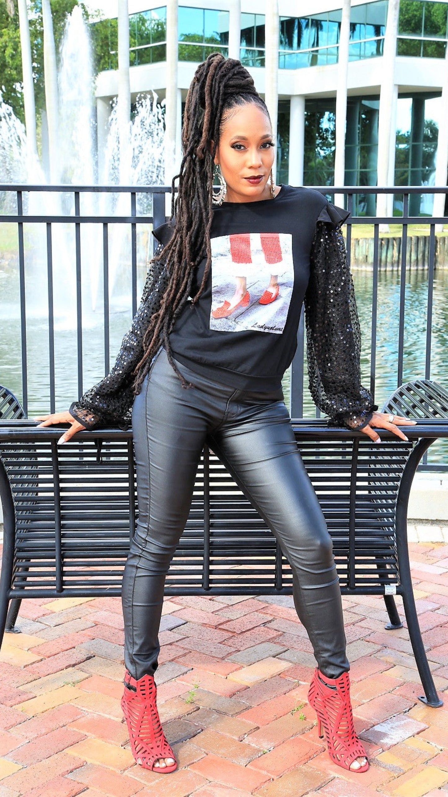 Mesh Sleeves & Graphics Top- Black